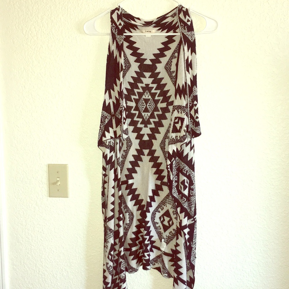 Women’s long sleeveless cardigan